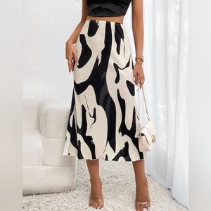 Black and White Swirl Skirt